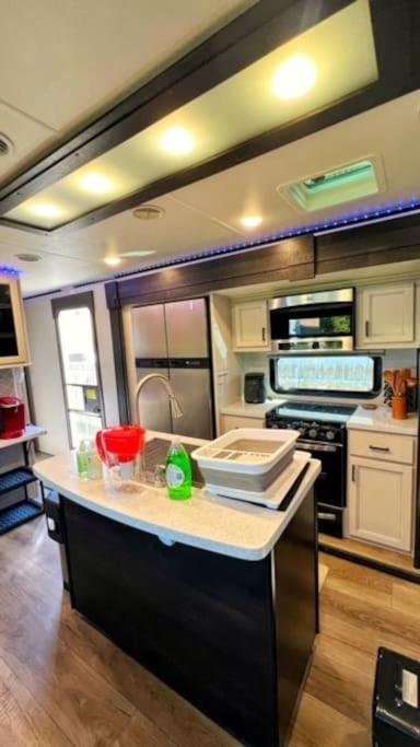Apartment Luxury Glamping Near Idaho Event Center In *